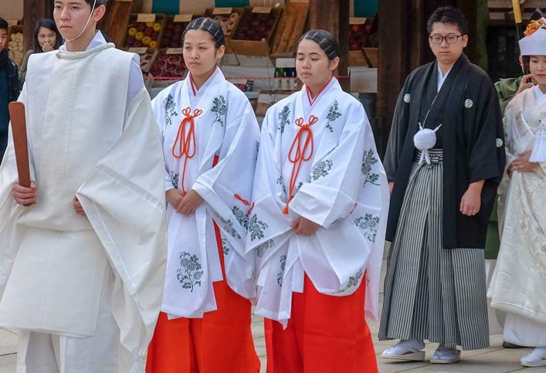 神社 結婚 式 見 に 行く 服装 WIT Japan